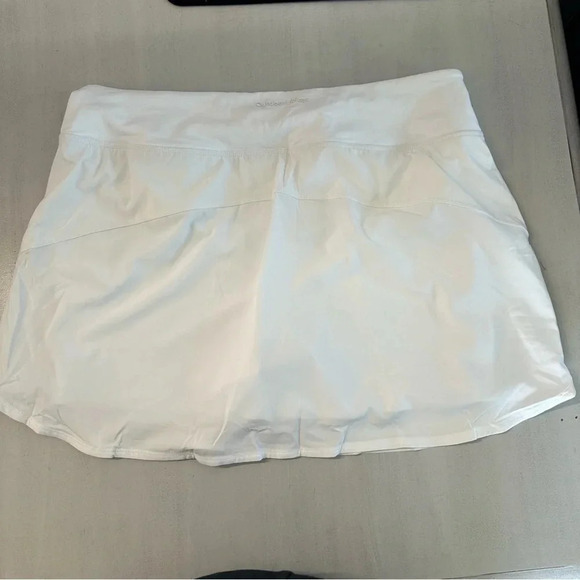Outdoor Voices Women’s White Lightweight Skort with Zippered Pocket Sz XXL NWOT - Picture 9 of 9